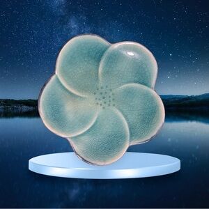 Flower-Shaped Mini Ceramic Plate Blue